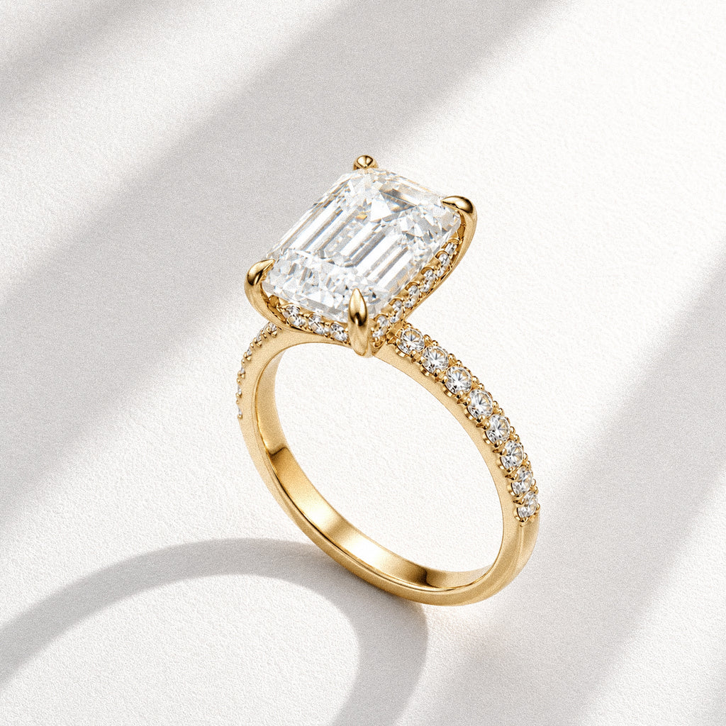 Still Light Emerald Solitaire Ring