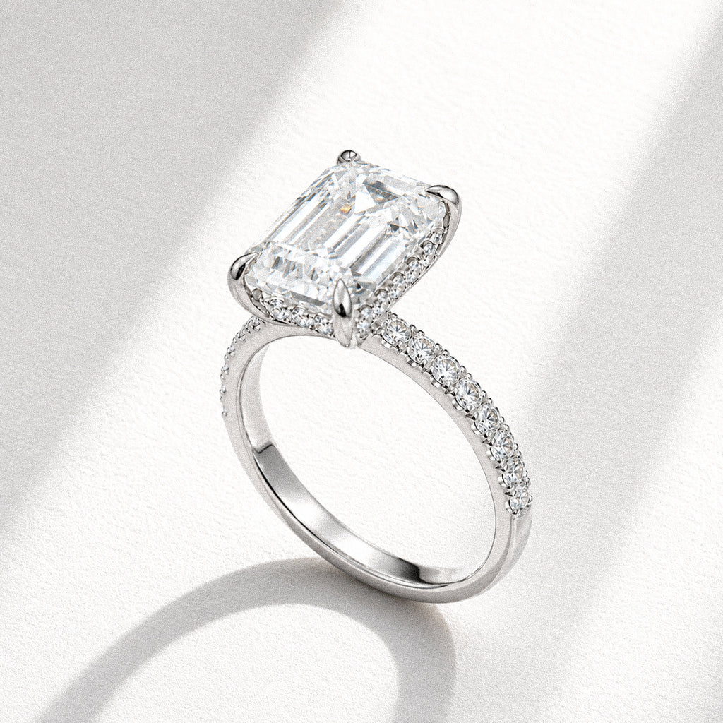 Still Light Emerald Solitaire Ring