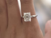 Still Light Emerald Solitaire Ring